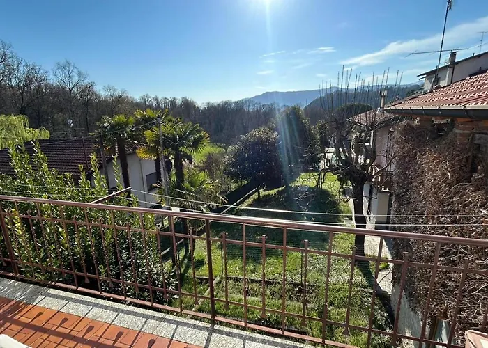 Maggiore House Hébergement de vacances *